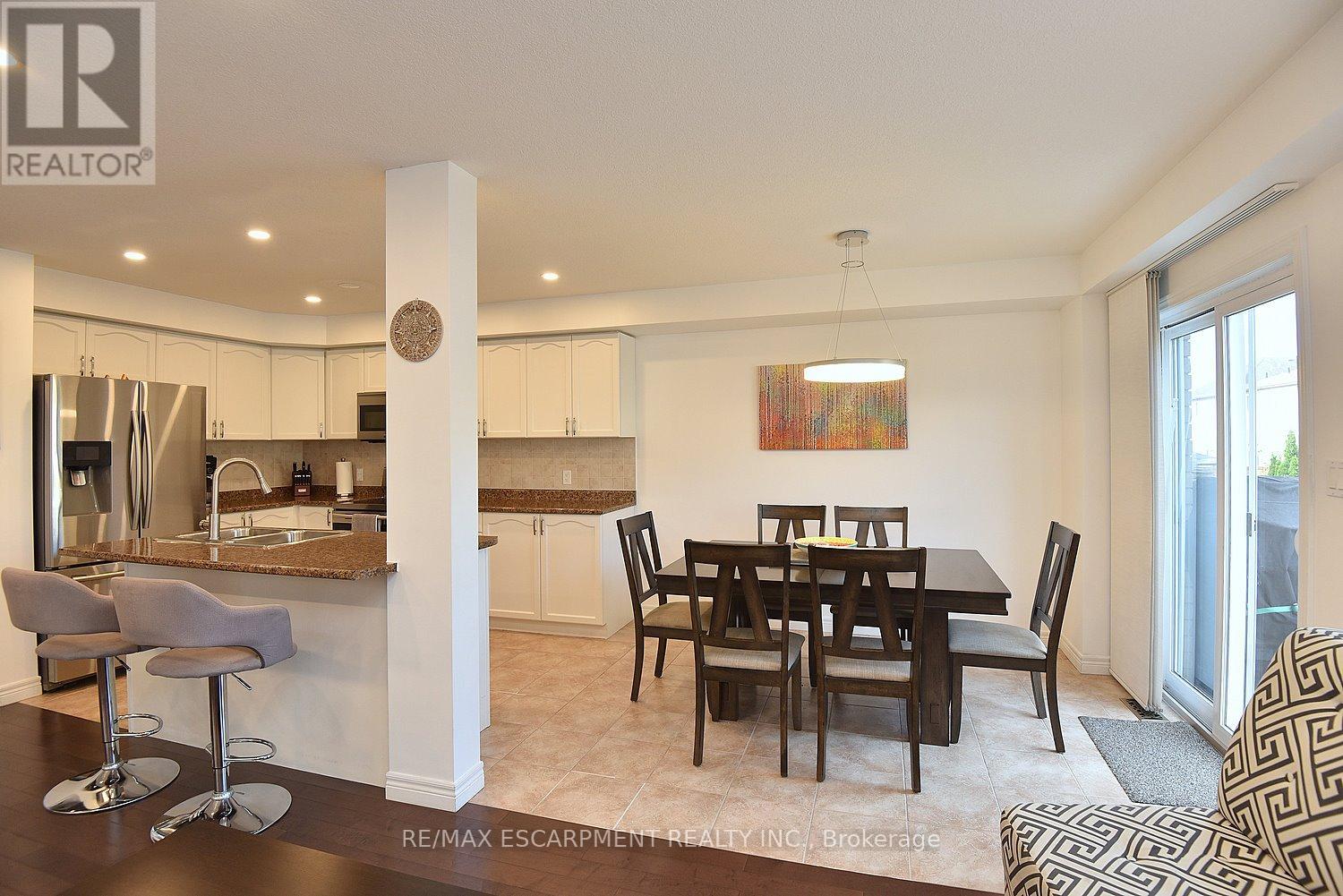 102 Celestial Crescent, Hamilton, Ontario  L0R 1P0 - Photo 19 - X12536704