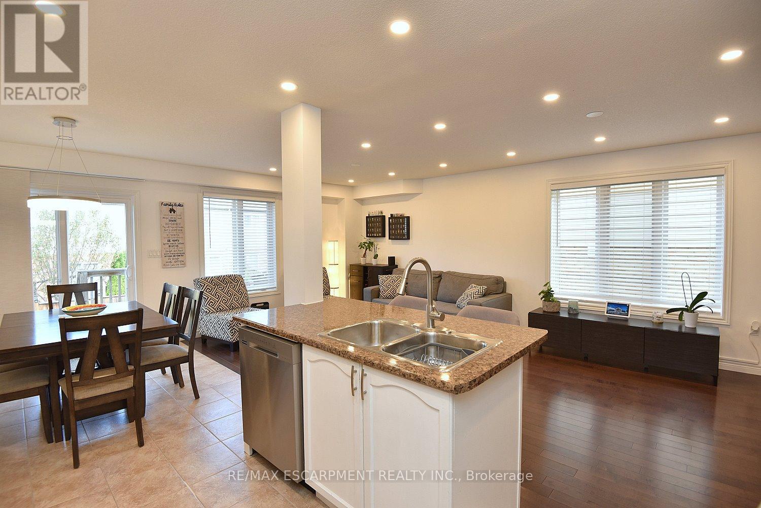 102 Celestial Crescent, Hamilton, Ontario  L0R 1P0 - Photo 20 - X12536704