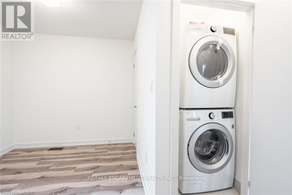 62 - 590 North Service Road, Hamilton, Ontario  L8E 5A6 - Photo 23 - X12536714