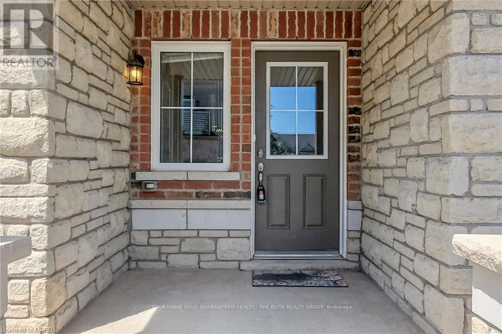 5010 Desantis Drive, Lincoln, Ontario  L0R 1B2 - Photo 2 - X12536720