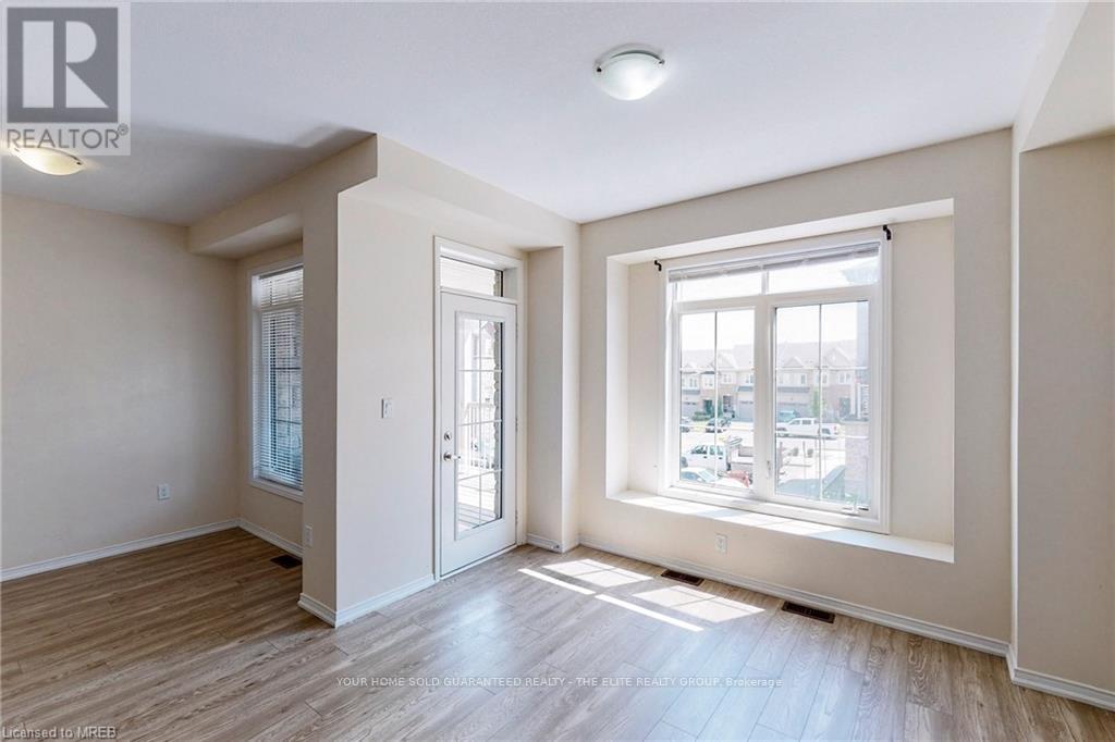 5010 Desantis Drive, Lincoln, Ontario  L0R 1B2 - Photo 3 - X12536720