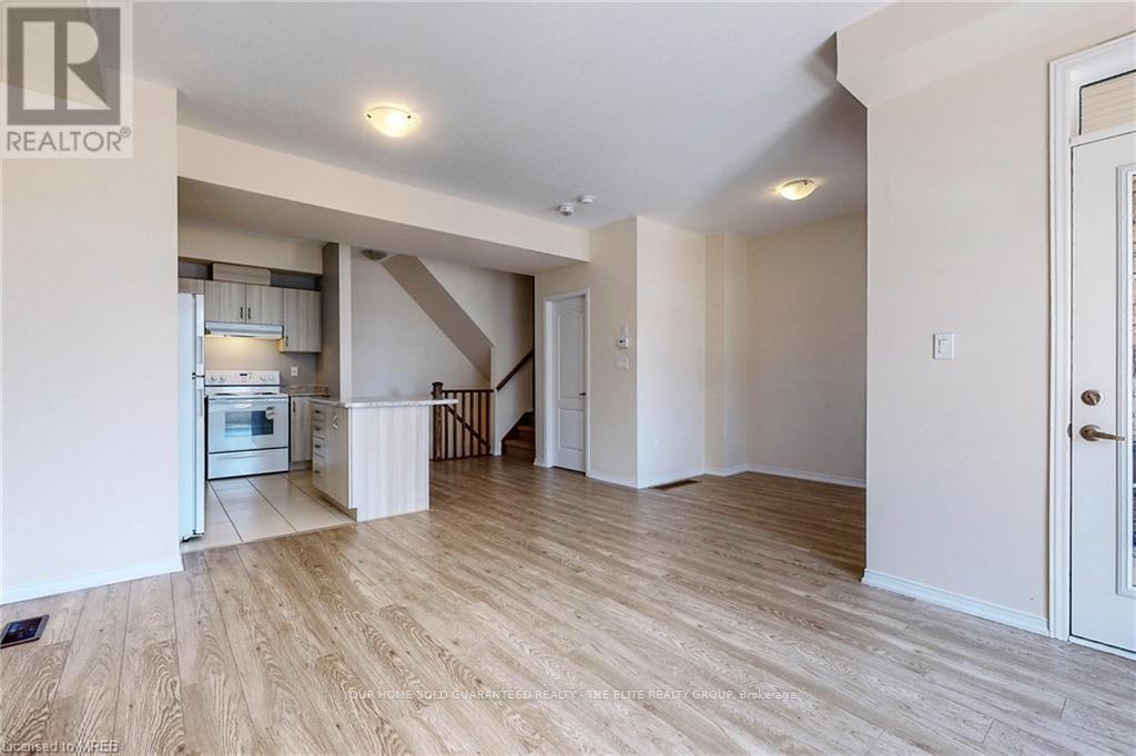 5010 Desantis Drive, Lincoln, Ontario  L0R 1B2 - Photo 4 - X12536720