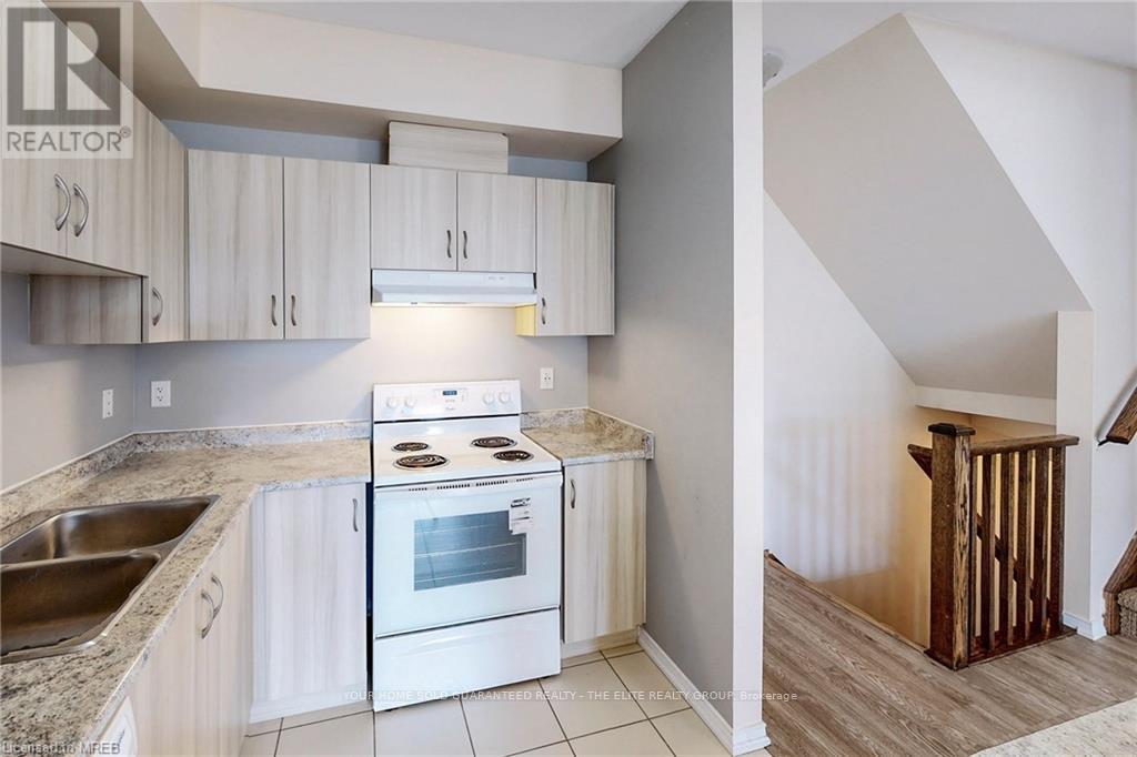 5010 Desantis Drive, Lincoln, Ontario  L0R 1B2 - Photo 6 - X12536720