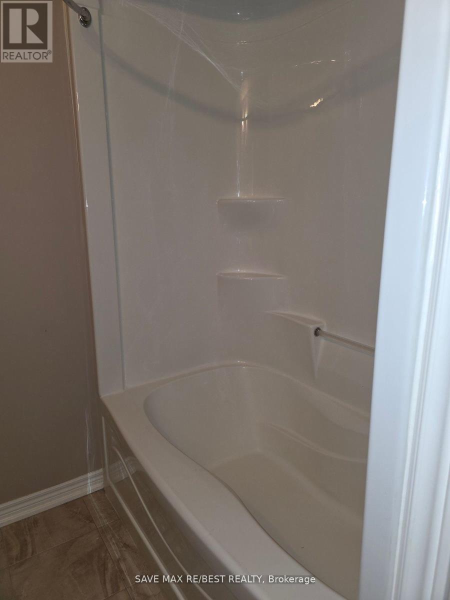 7 Glory Hill Road, St. Catharines, Ontario  L2P 0C7 - Photo 14 - X12536844