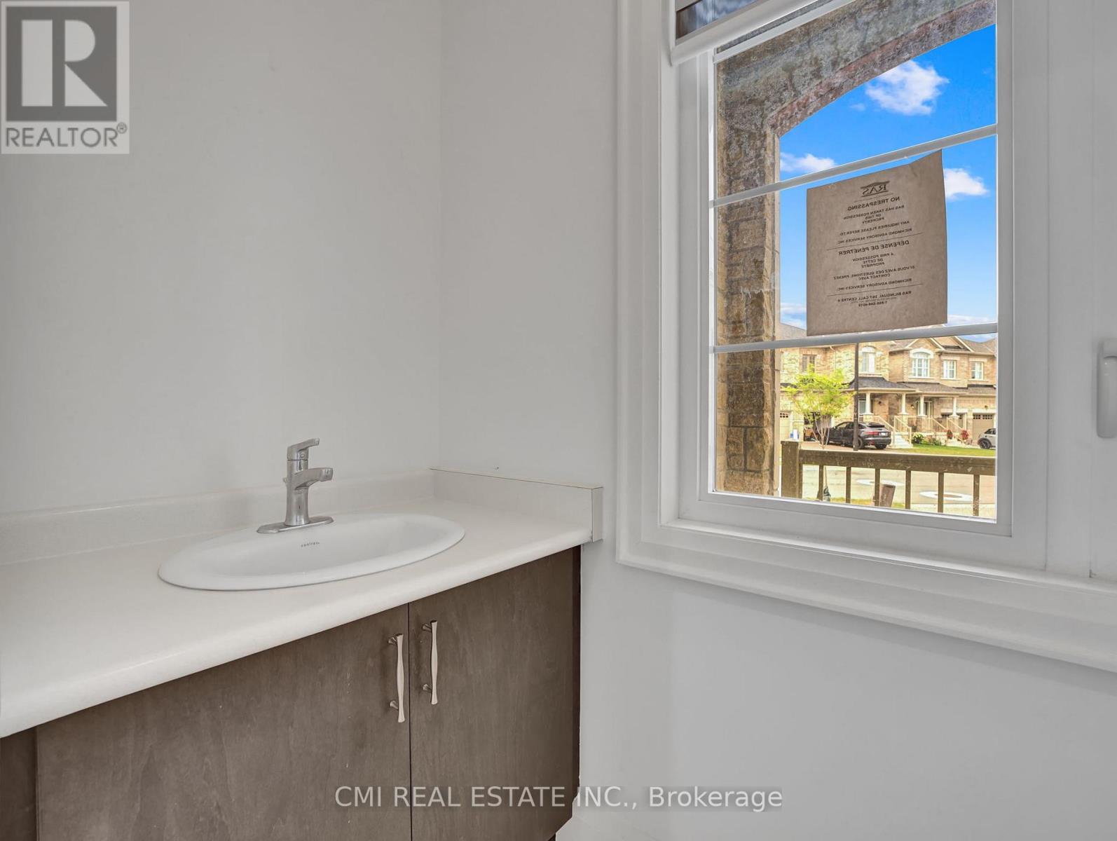 205 Agro Street, Hamilton, Ontario  L8B 1X7 - Photo 17 - X12536862