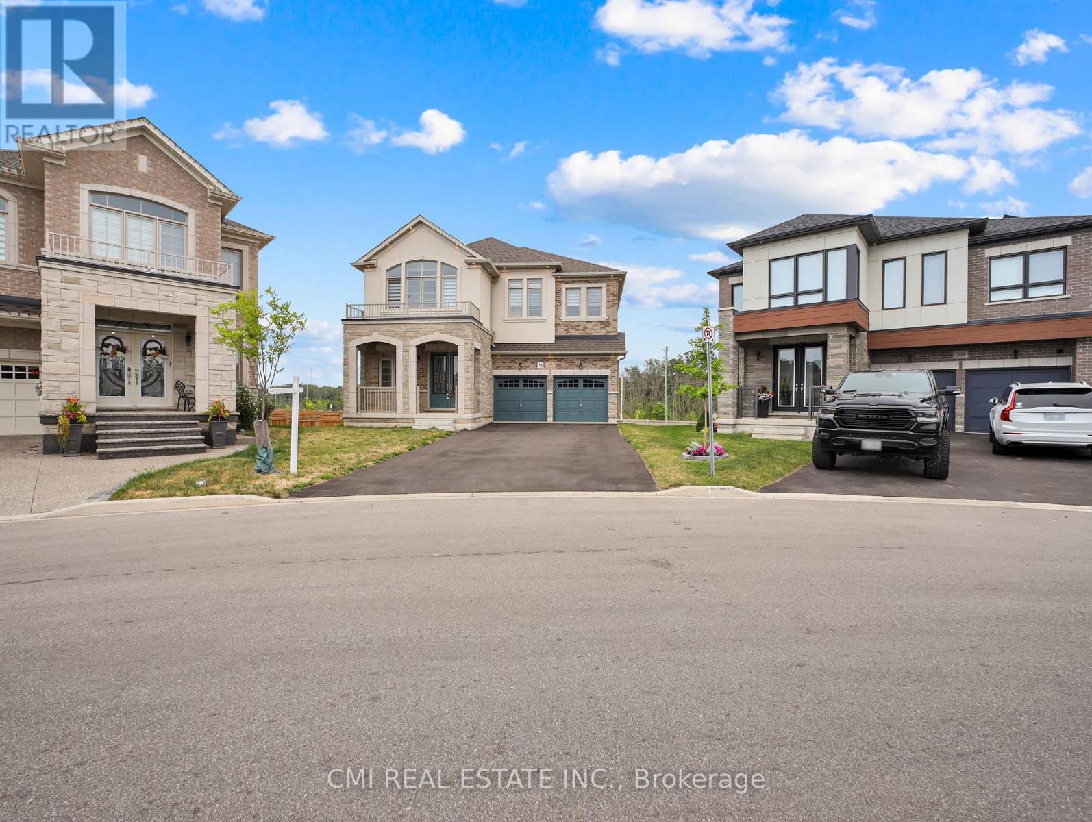 205 Agro Street, Hamilton, Ontario  L8B 1X7 - Photo 3 - X12536862