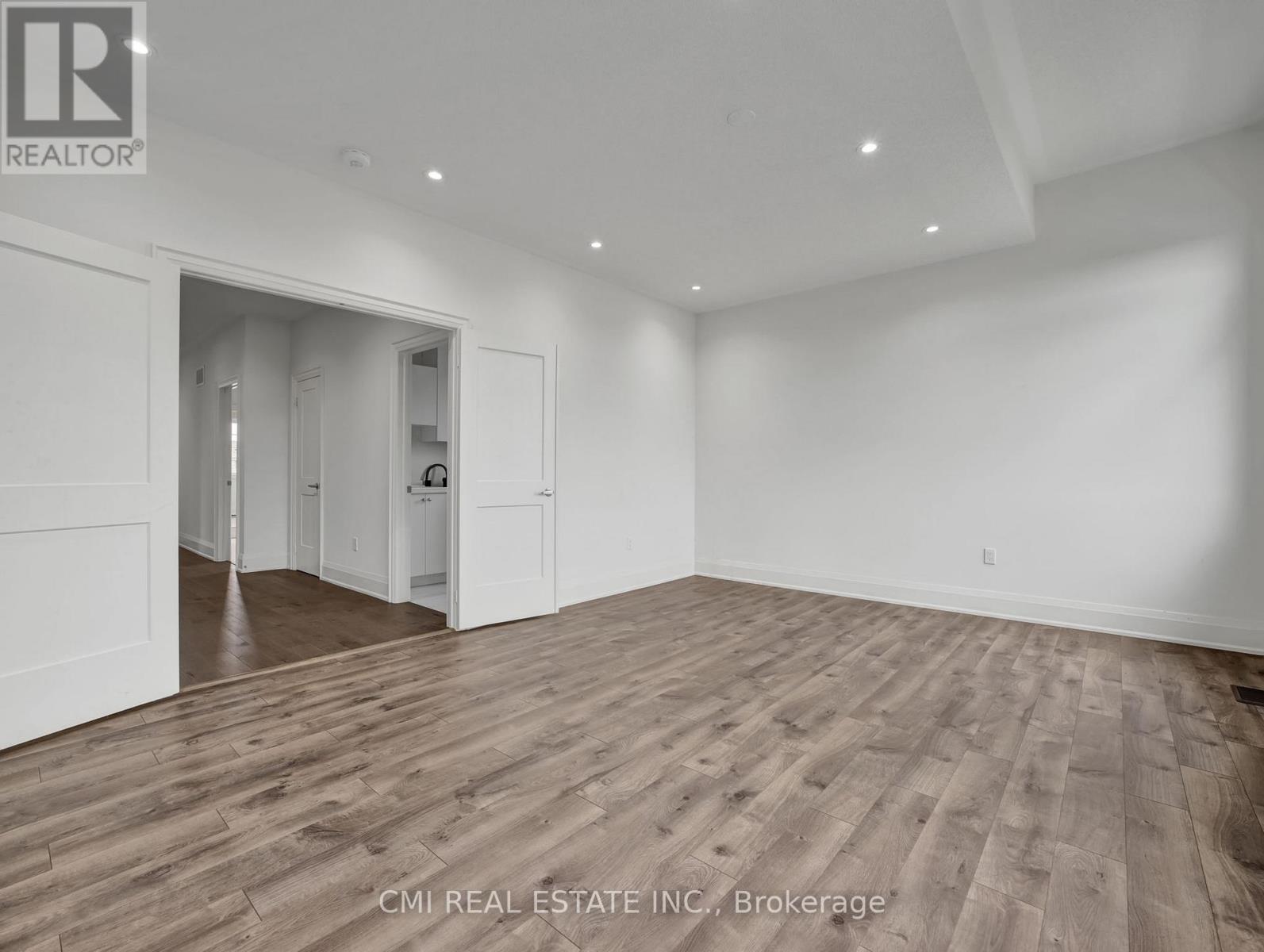 205 Agro Street, Hamilton, Ontario  L8B 1X7 - Photo 39 - X12536862