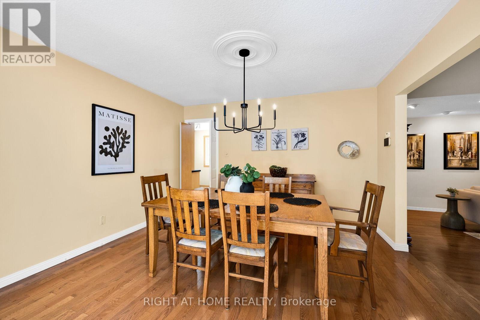 33 Walnut Drive, Guelph, Ontario  N1E 4B4 - Photo 17 - X12374825