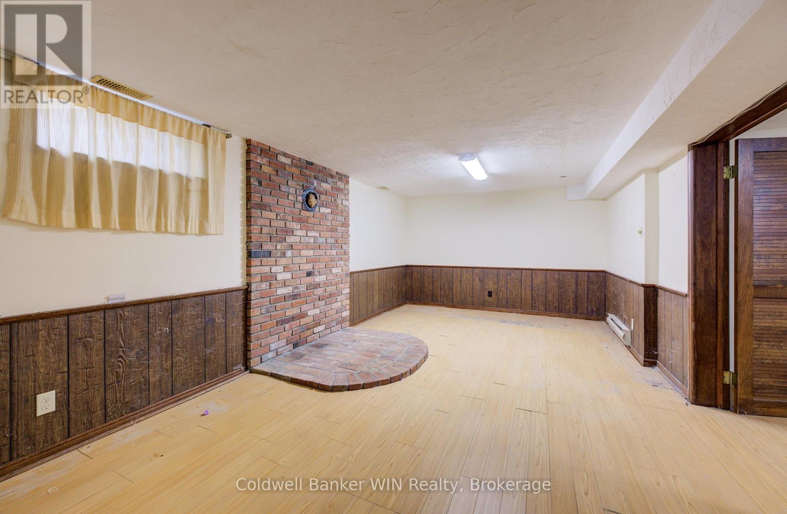 47 Academy Crescent, Waterloo, Ontario  N2L 5H8 - Photo 27 - X12536970