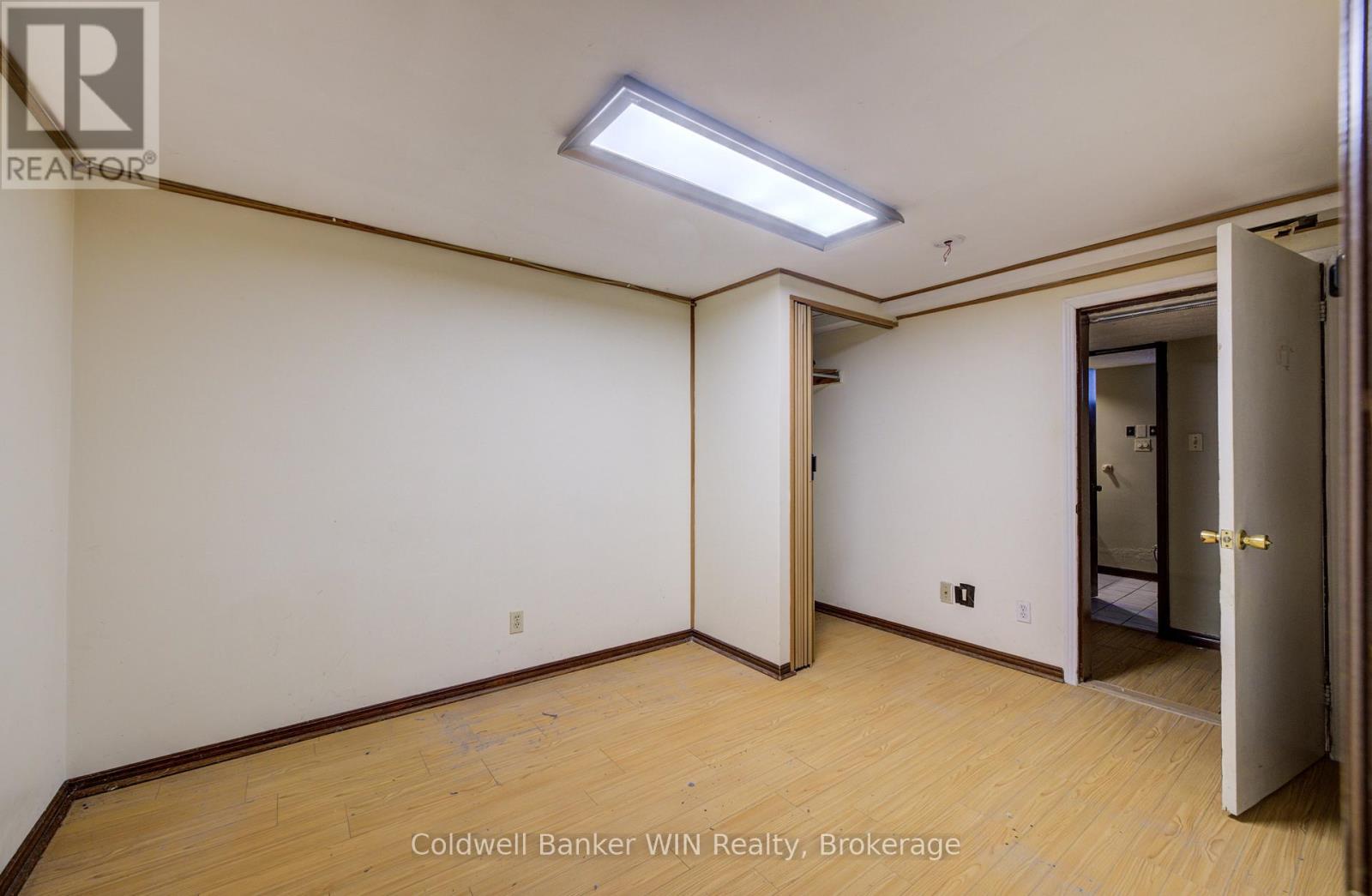 47 Academy Crescent, Waterloo, Ontario  N2L 5H8 - Photo 32 - X12536970