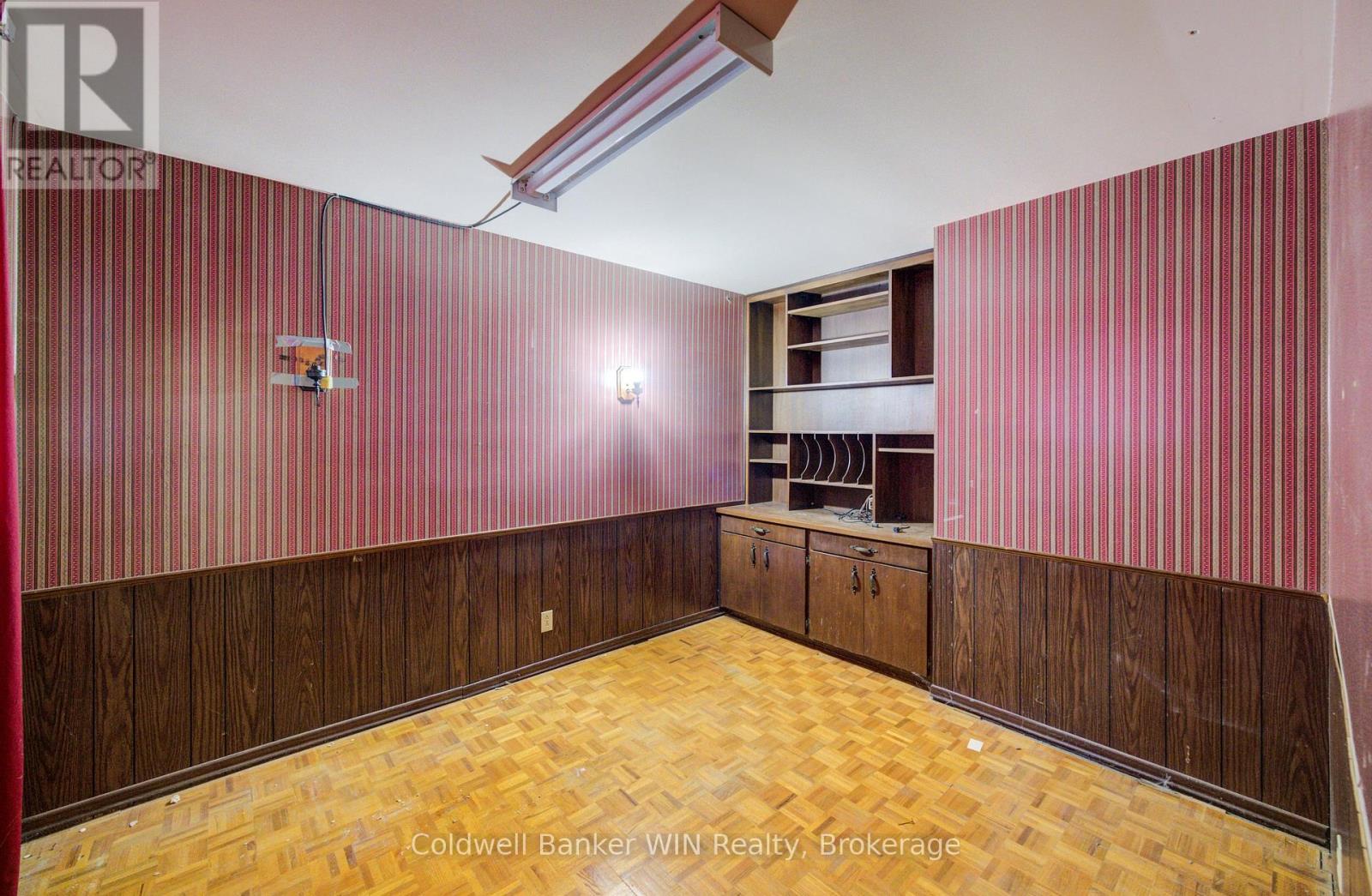 47 Academy Crescent, Waterloo, Ontario  N2L 5H8 - Photo 36 - X12536970