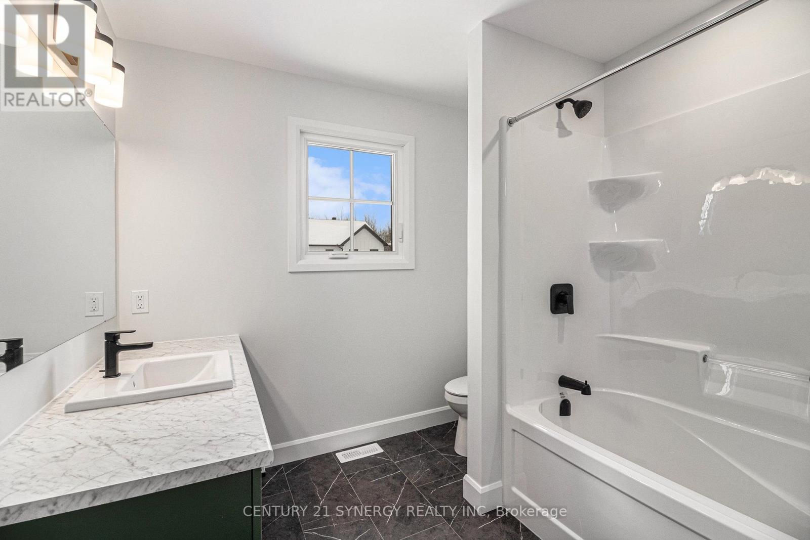 85 Villeneuve Street, North Stormont, Ontario K0C 1W0 - Photo 31 - X12297915