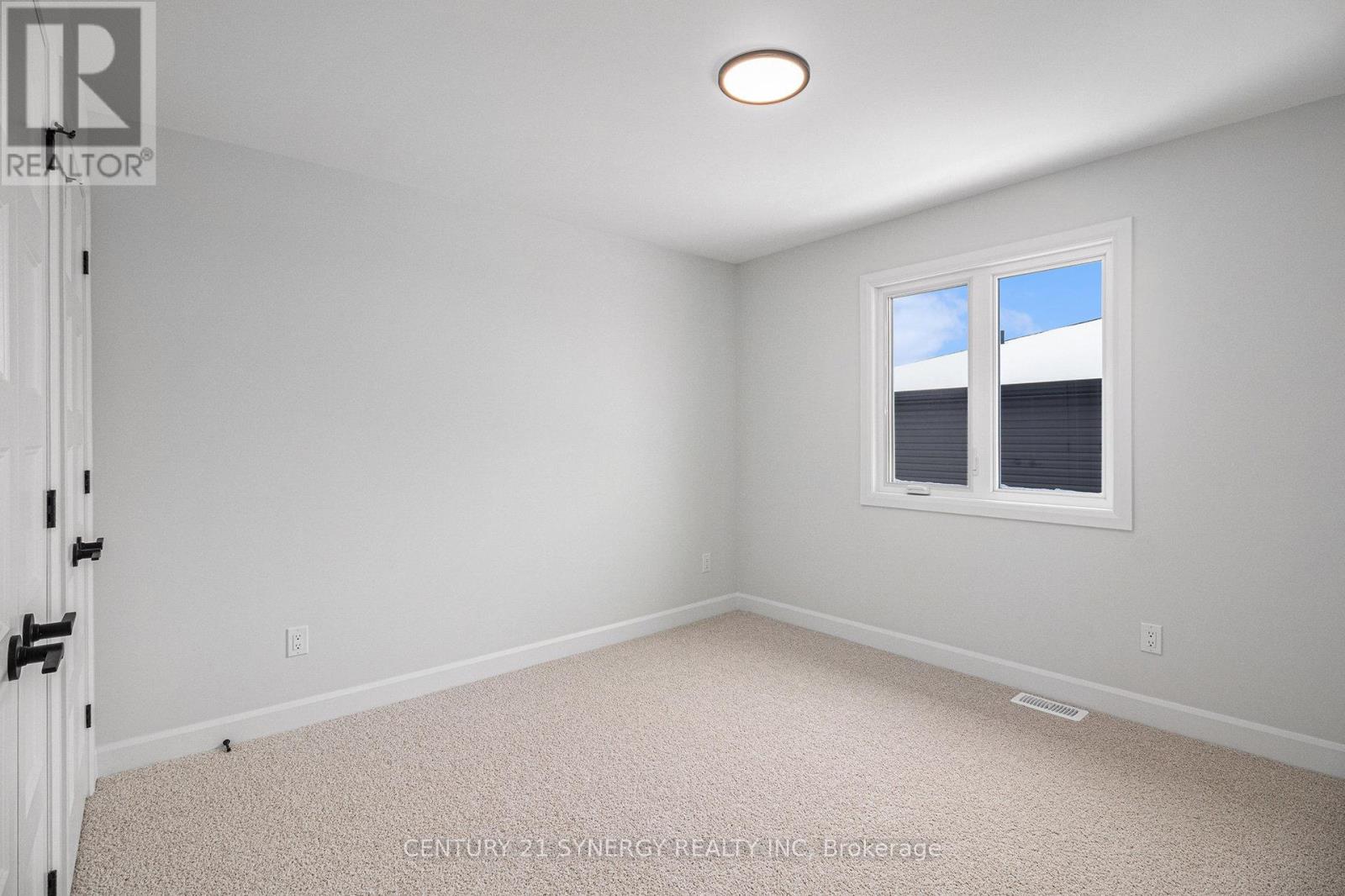 85 Villeneuve Street, North Stormont, Ontario K0C 1W0 - Photo 24 - X12297915