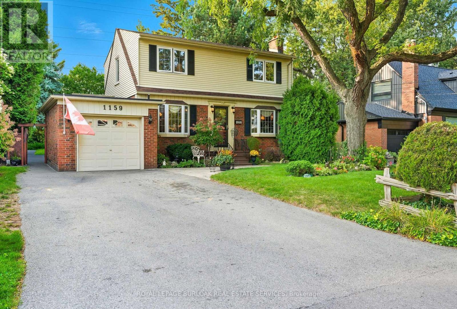 1159 Greening Avenue, Mississauga, Ontario L4Y 1H3 - Photo 4 - W12397168