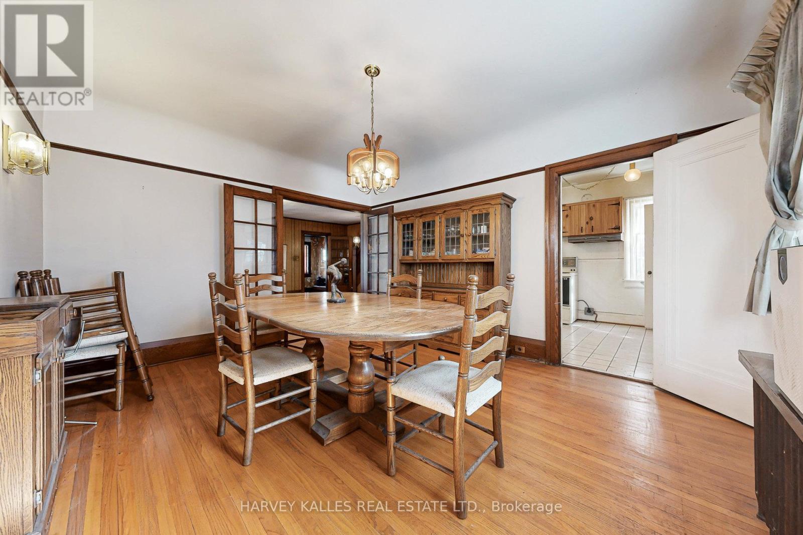 99 Glenrose Avenue, Toronto, Ontario  M4T 1K7 - Photo 9 - C12536932