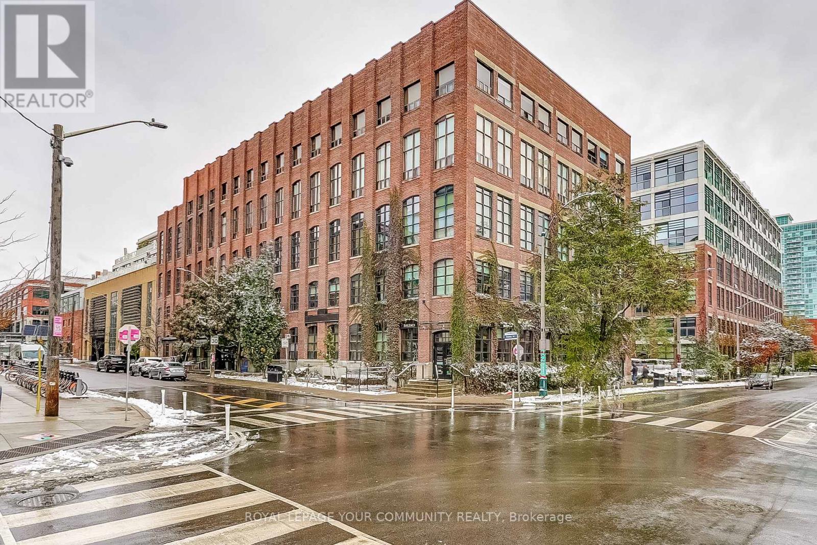 301 - 43 HANNA AVENUE, Toronto, Ontario