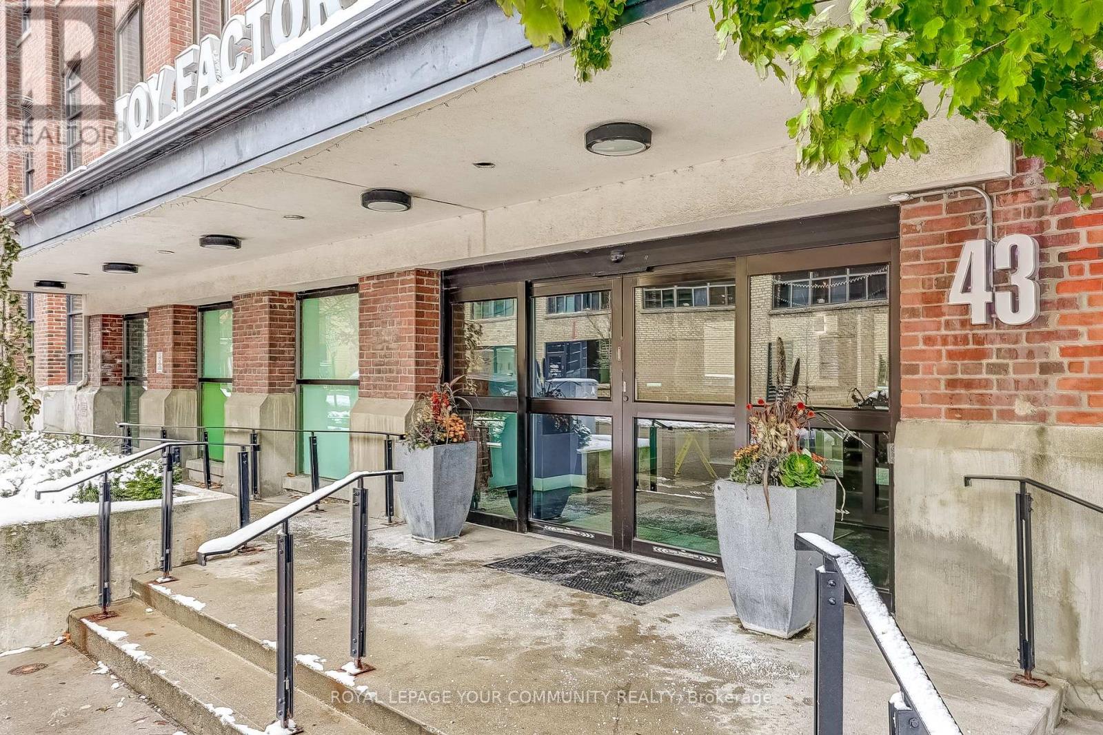 301 - 43 Hanna Avenue, Toronto, Ontario  M6K 1X1 - Photo 3 - C12536946