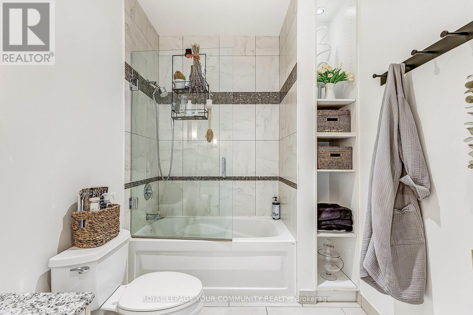 301 - 43 Hanna Avenue, Toronto, Ontario  M6K 1X1 - Photo 8 - C12536946