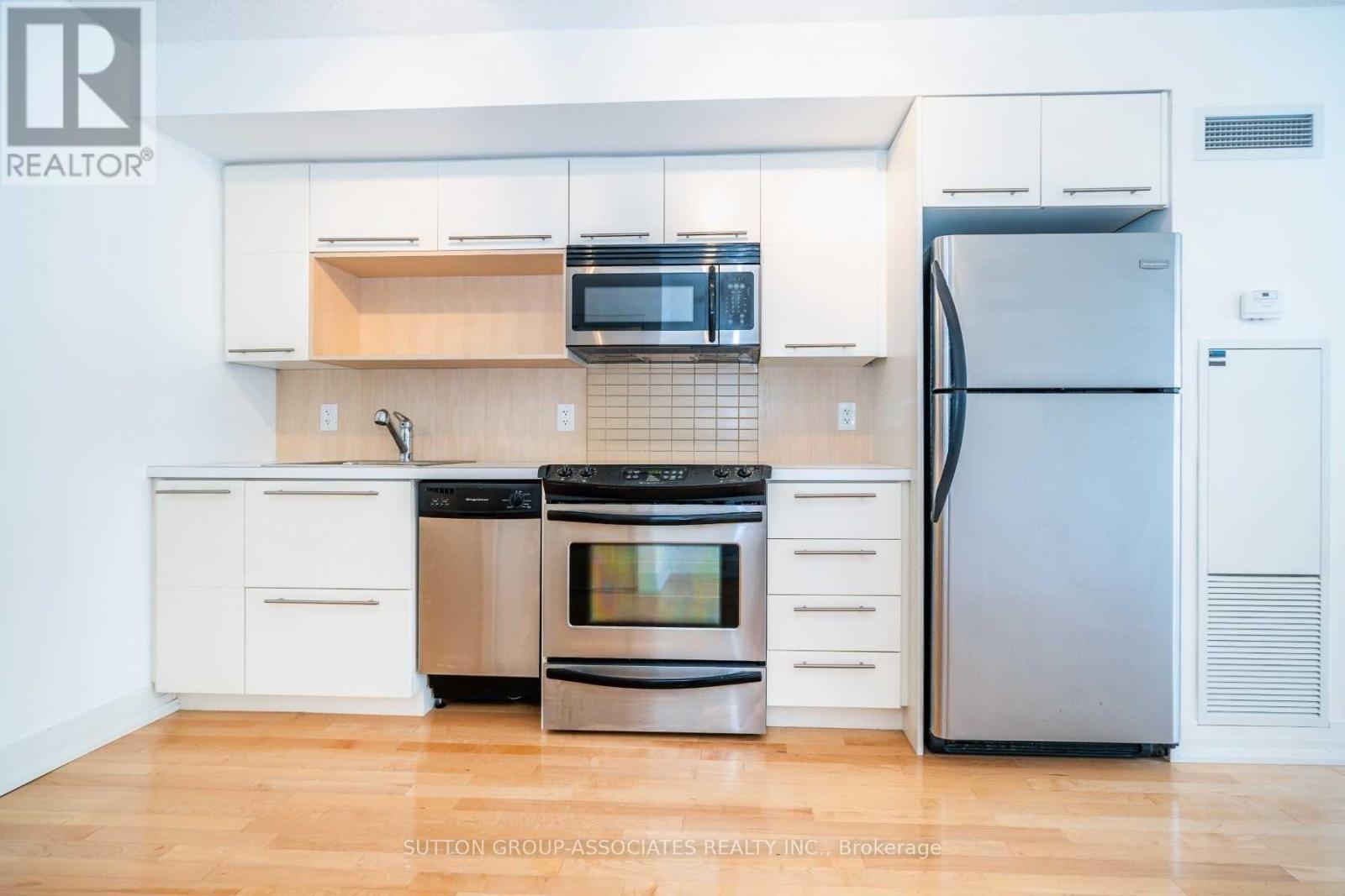 1409 - 25 Carlton Street, Toronto, Ontario  M5B 1L2 - Photo 3 - C12537020