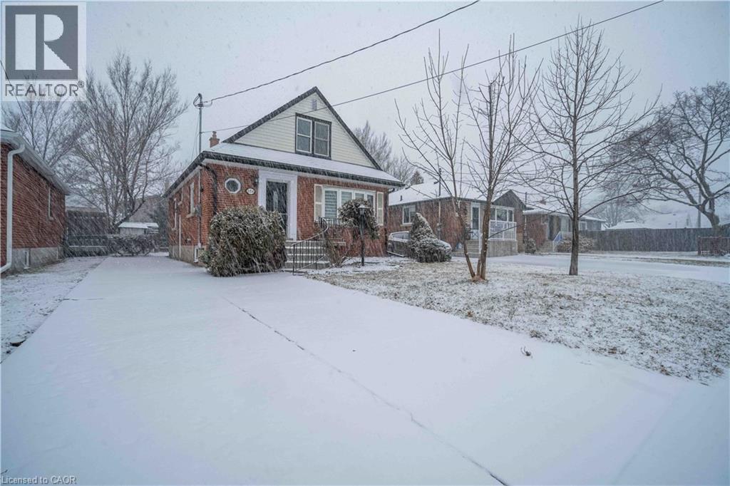 356 East 17th Street Unit# Lower, Hamilton, Ontario  L9A 4N2 - Photo 2 - 40749178