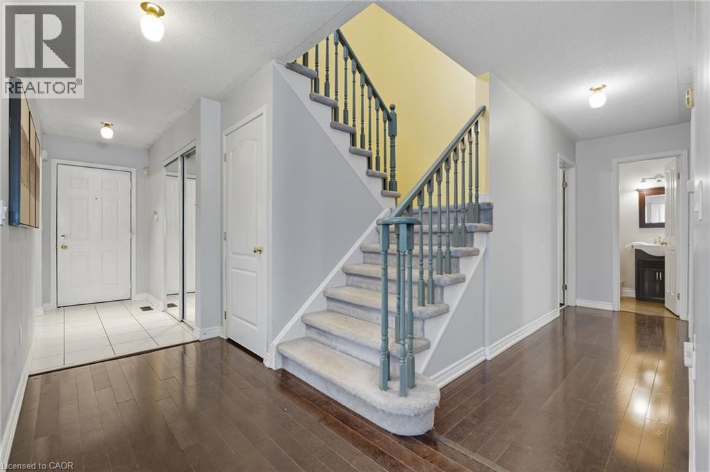 5 Chesapeake Drive, Waterdown, Ontario L8B 0H7 - Photo 16 - 40780045