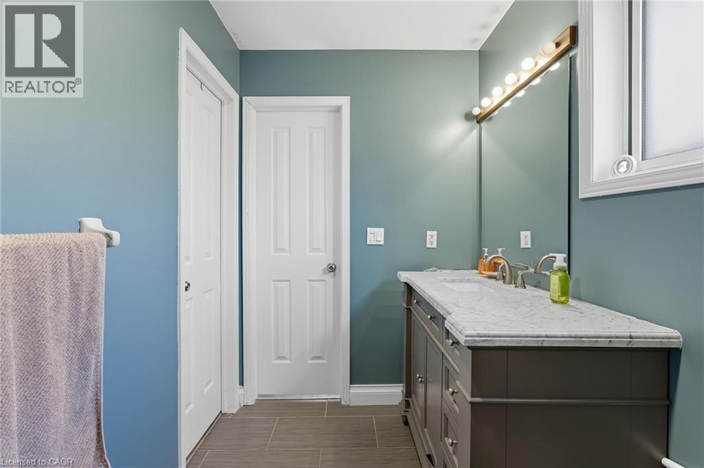 5 Chesapeake Drive, Waterdown, Ontario L8B 0H7 - Photo 31 - 40780045