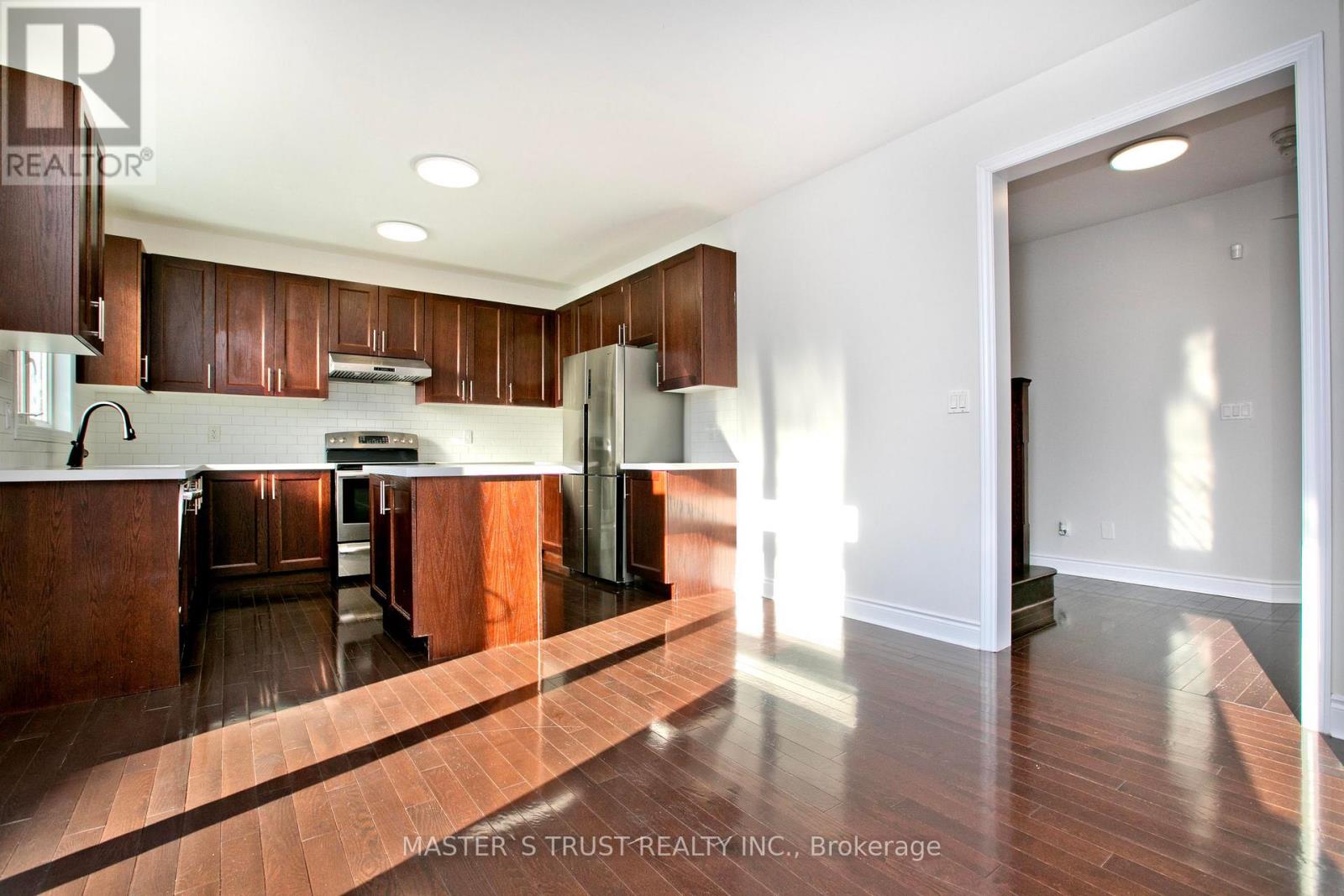 1115 Grainger Trail, Newmarket, Ontario  L3X 0G7 - Photo 10 - N12536888