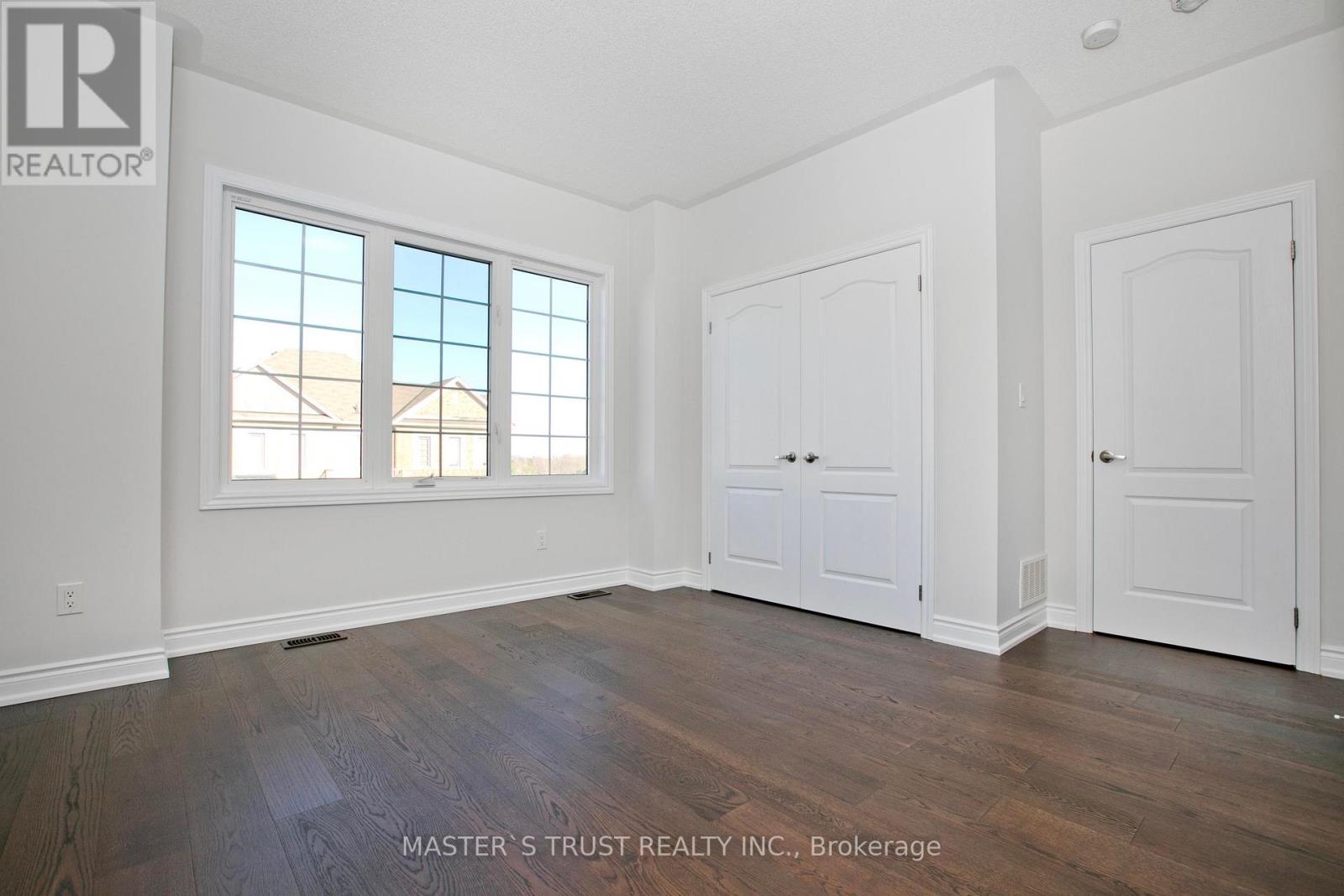 1115 Grainger Trail, Newmarket, Ontario  L3X 0G7 - Photo 18 - N12536888