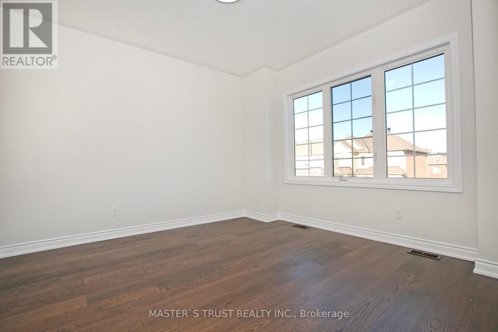 1115 Grainger Trail, Newmarket, Ontario  L3X 0G7 - Photo 20 - N12536888