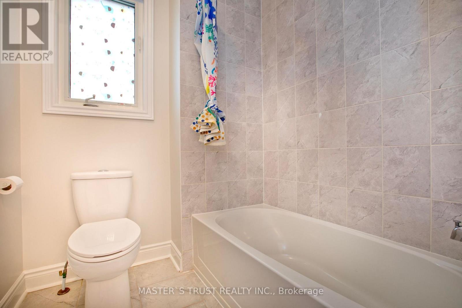 1115 Grainger Trail, Newmarket, Ontario  L3X 0G7 - Photo 25 - N12536888