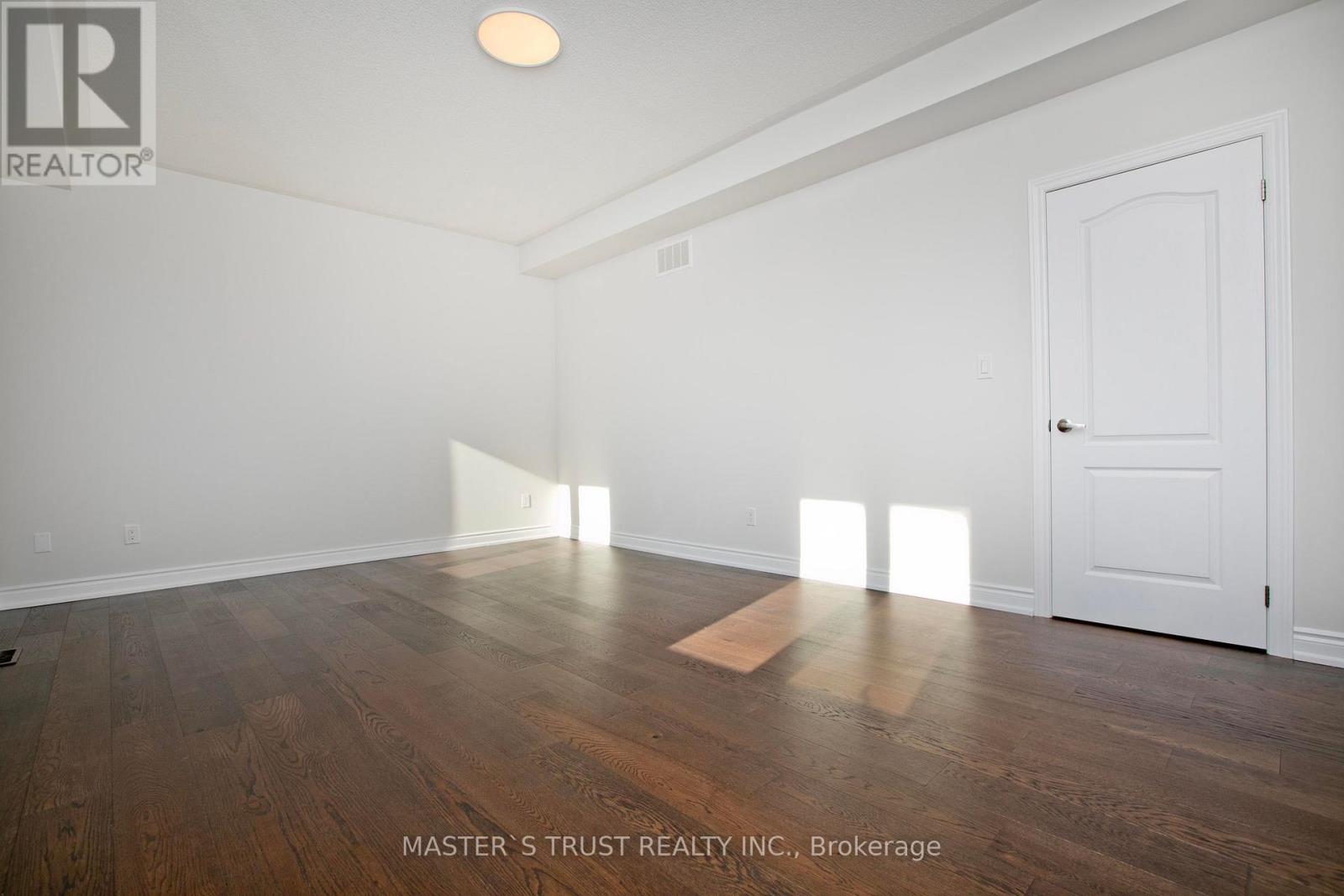 1115 Grainger Trail, Newmarket, Ontario  L3X 0G7 - Photo 27 - N12536888