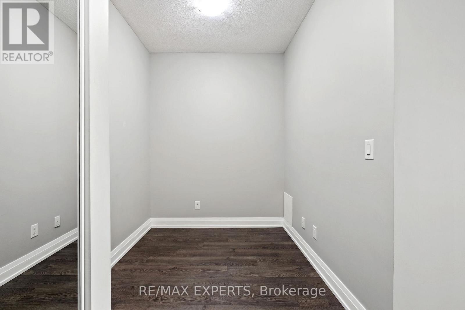 2807 - 3700 Hwy 7 Road, Vaughan, Ontario  L4L 0G8 - Photo 4 - N12536906