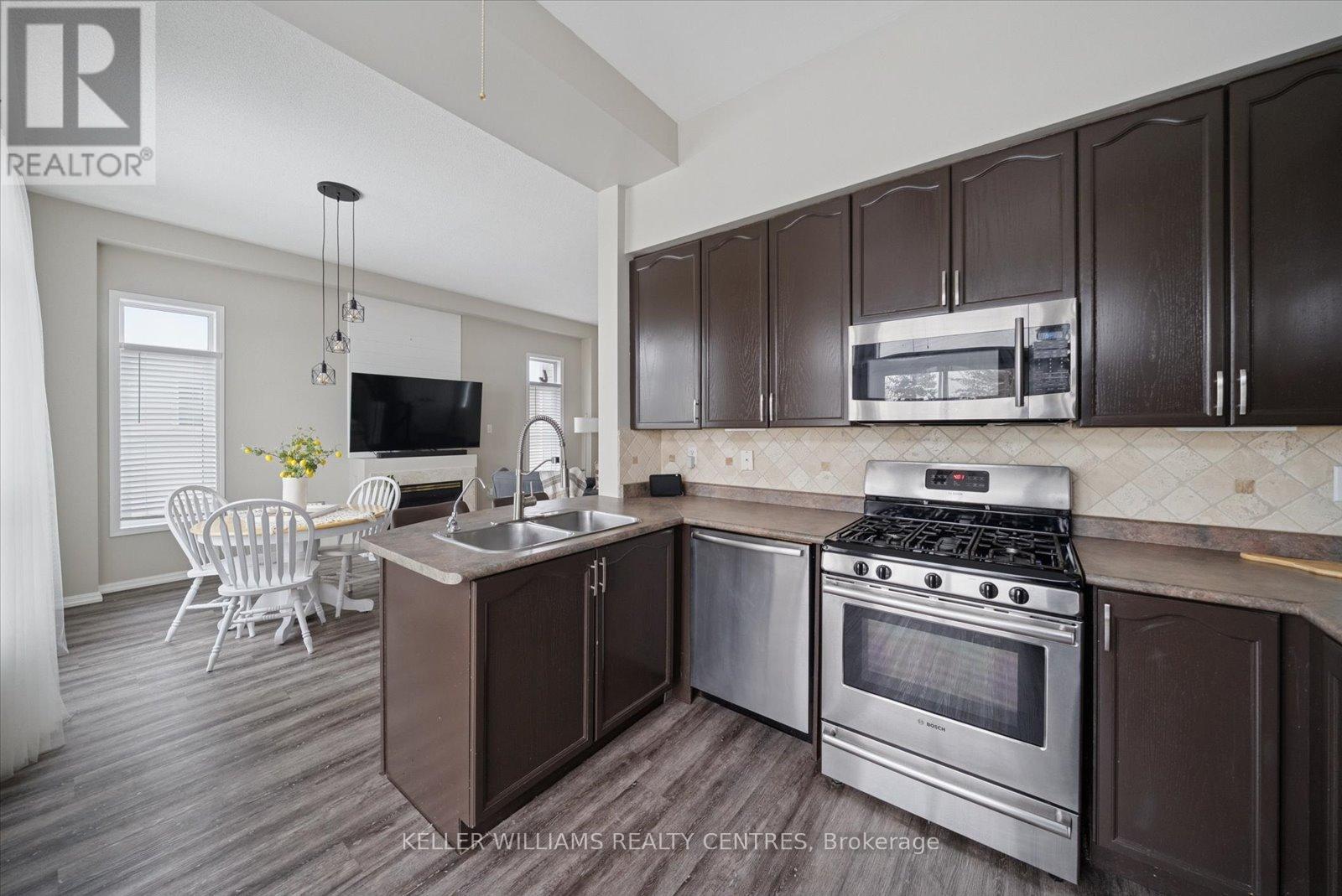 114 Mainprize Crescent, East Gwillimbury, Ontario  L0G 1M0 - Photo 15 - N12536938