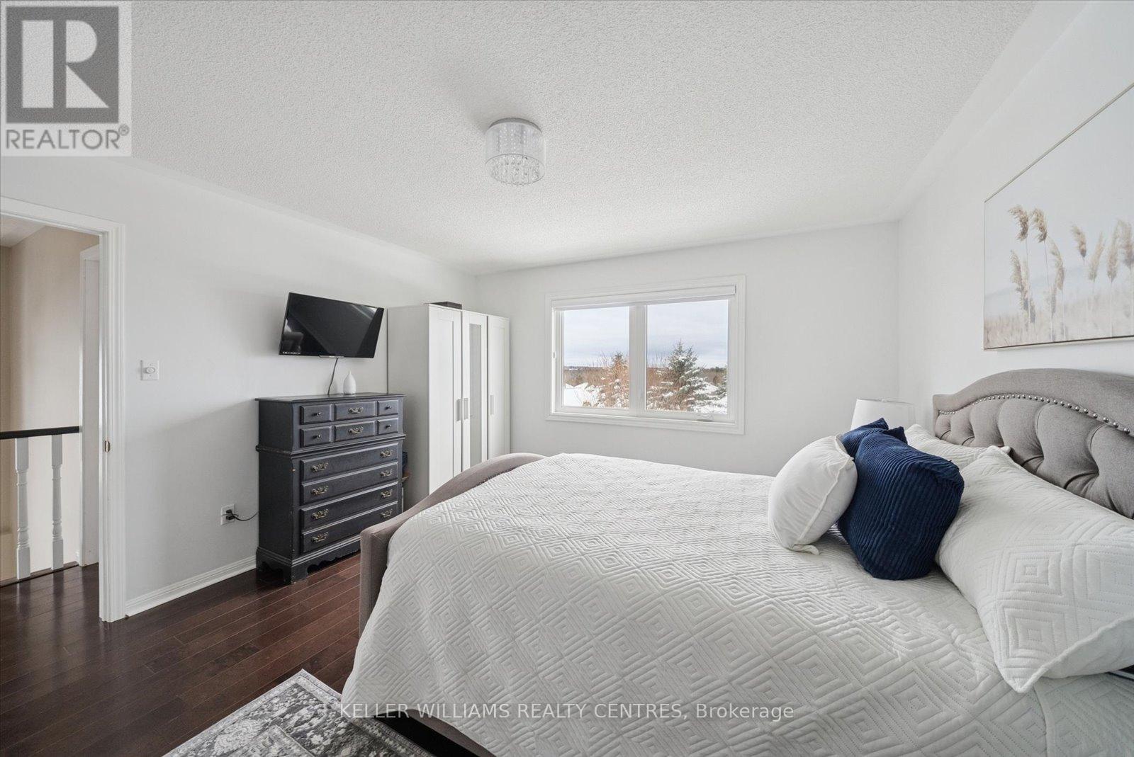 114 Mainprize Crescent, East Gwillimbury, Ontario  L0G 1M0 - Photo 19 - N12536938