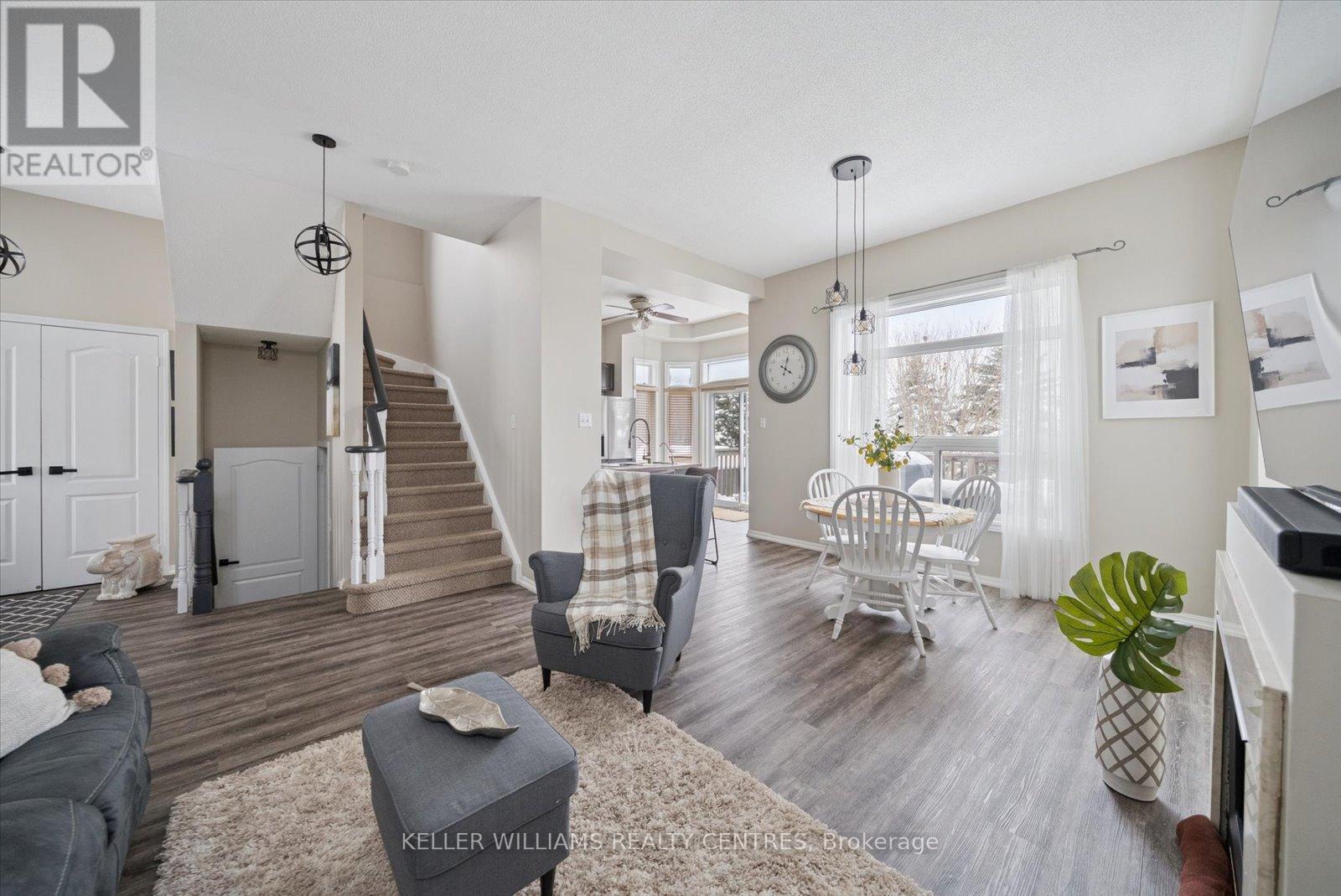 114 Mainprize Crescent, East Gwillimbury, Ontario  L0G 1M0 - Photo 9 - N12536938