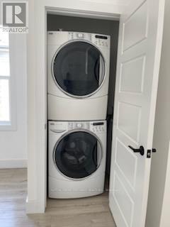 11 Amelia Street, St. Thomas, Ontario  N5R 2X5 - Photo 11 - X12537230