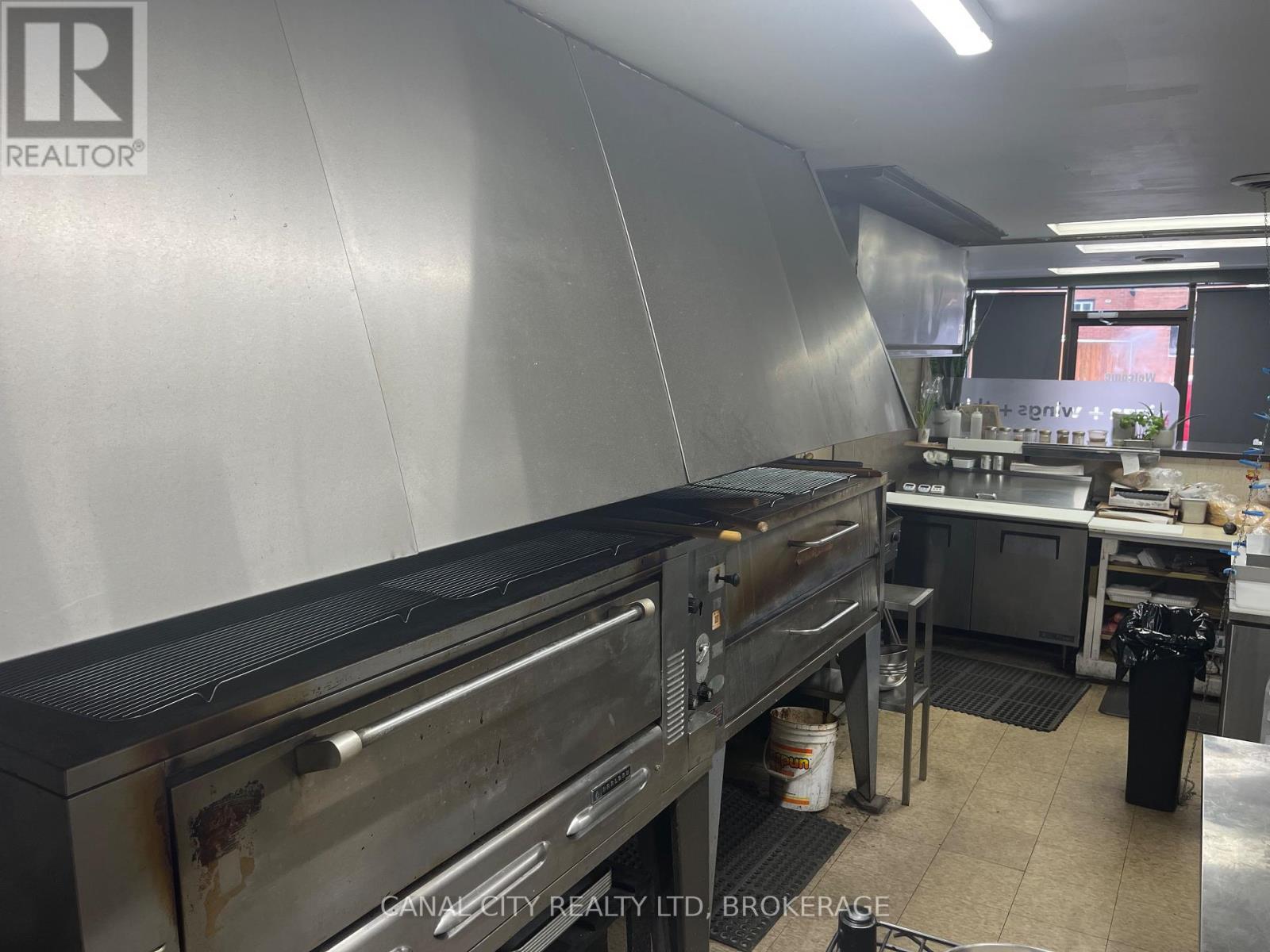 32 Front Street N, Thorold, Ontario  L2V 1X5 - Photo 15 - X12522506