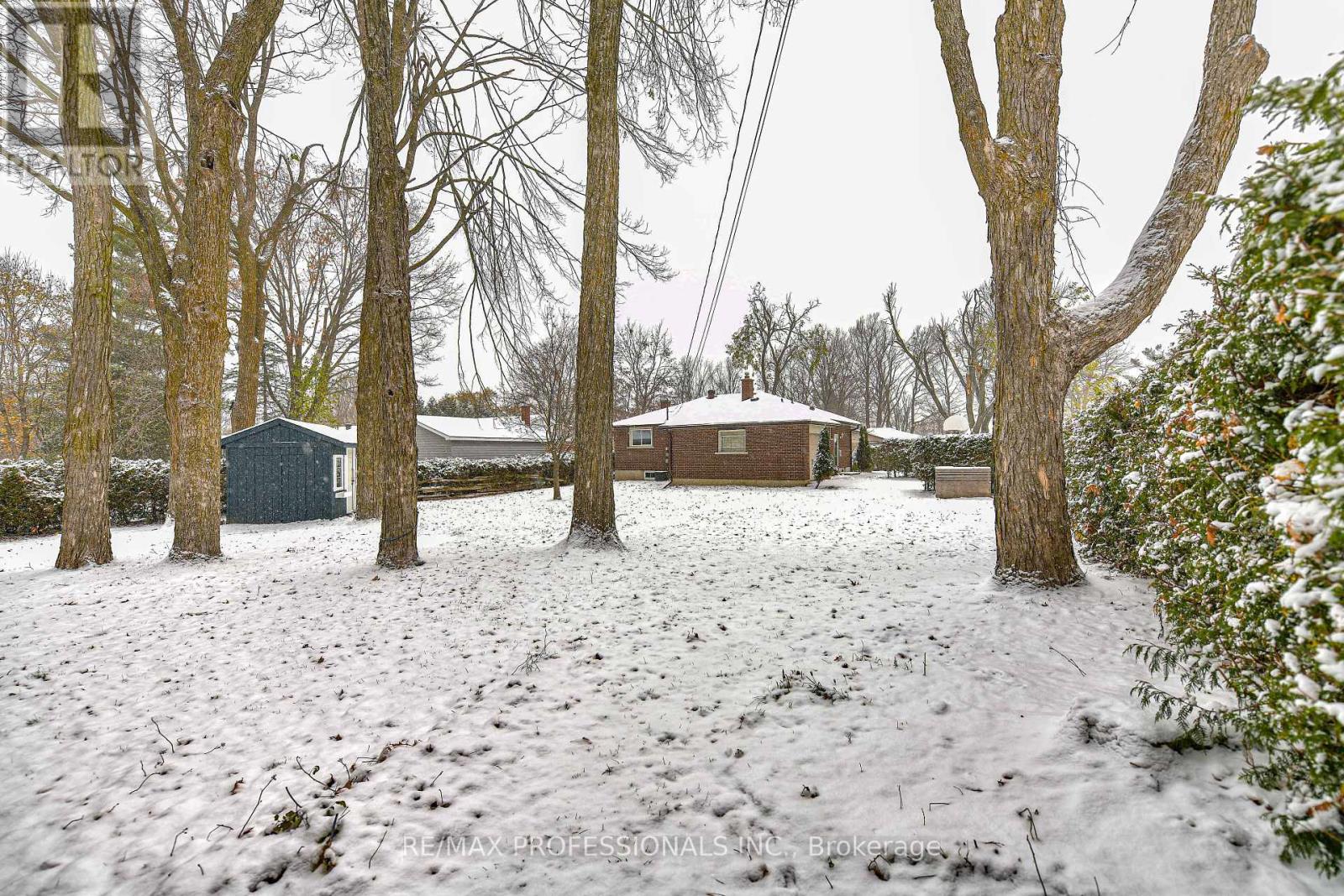 255 Lawrence Avenue, Orillia, Ontario  L3V 5M5 - Photo 4 - S12536890