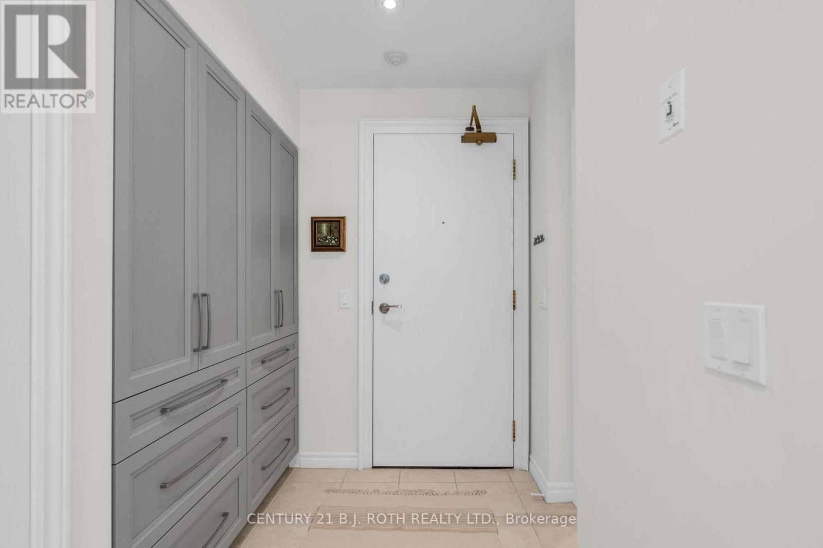 1104 - 6 Toronto Street, Barrie, Ontario  L4N 9R2 - Photo 5 - S12537012