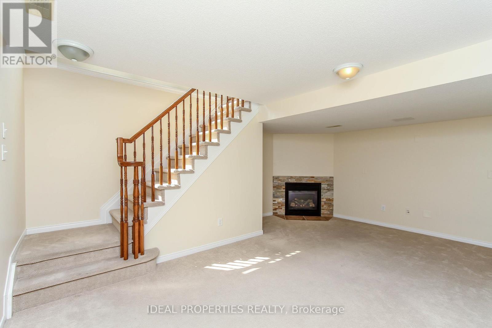 565 Pepperville Crescent, Ottawa, Ontario K2M 0E6 - Photo 37 - X12537060