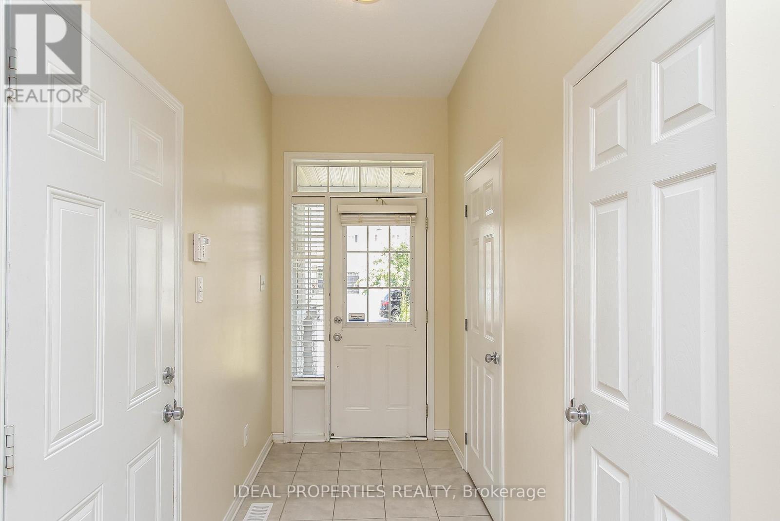 565 Pepperville Crescent, Ottawa, Ontario K2M 0E6 - Photo 5 - X12537060