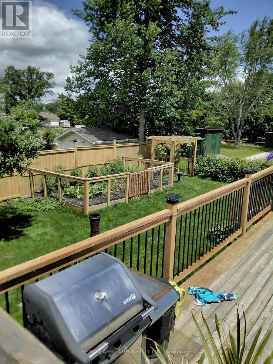 19 Knox Street, Carleton Place, Ontario  K7C 4G9 - Photo 22 - X12537162