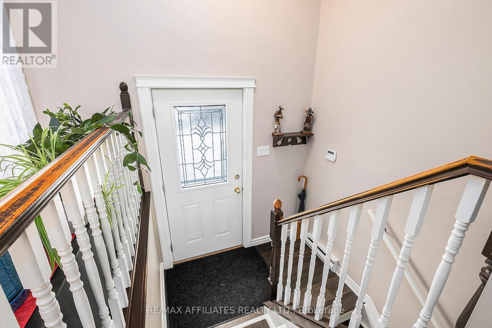 19 Knox Street, Carleton Place, Ontario  K7C 4G9 - Photo 3 - X12537162