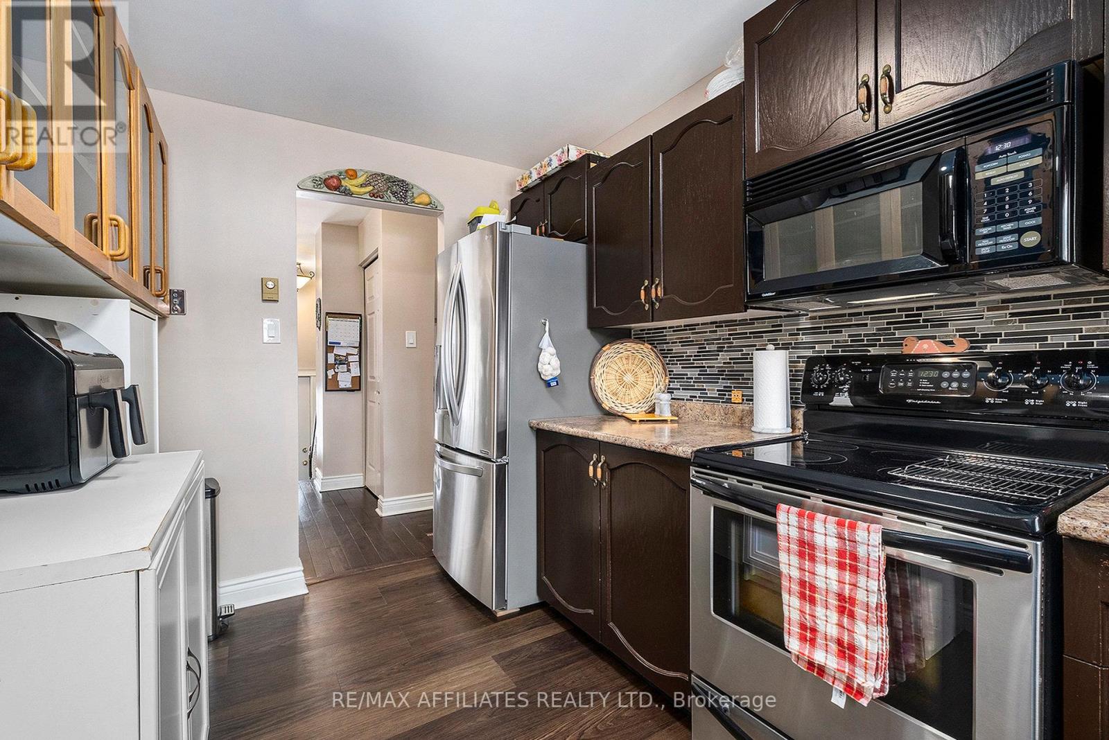 19 Knox Street, Carleton Place, Ontario  K7C 4G9 - Photo 7 - X12537162