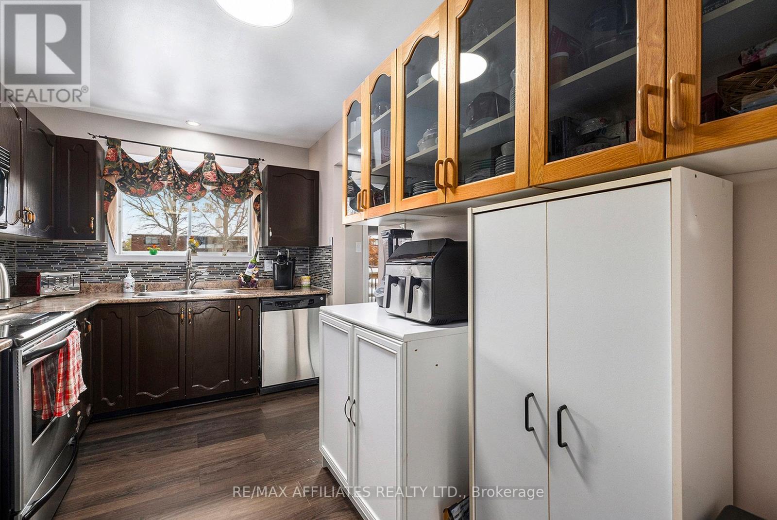 19 Knox Street, Carleton Place, Ontario  K7C 4G9 - Photo 8 - X12537162