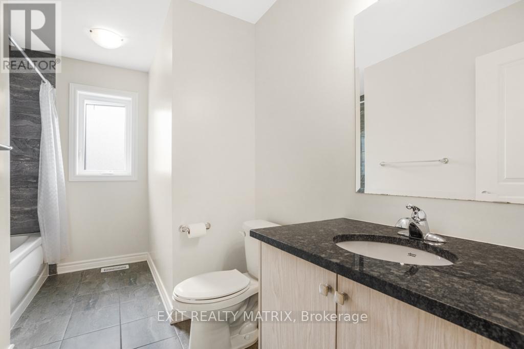 764 Namur Street, Russell, Ontario K0A 1W0 - Photo 16 - X12537170