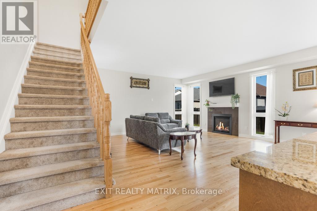 764 Namur Street, Russell, Ontario K0A 1W0 - Photo 18 - X12537170