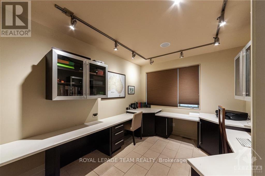 423 Rahul Crescent, Ottawa, Ontario K2C 4H8 - Photo 10 - X12537182