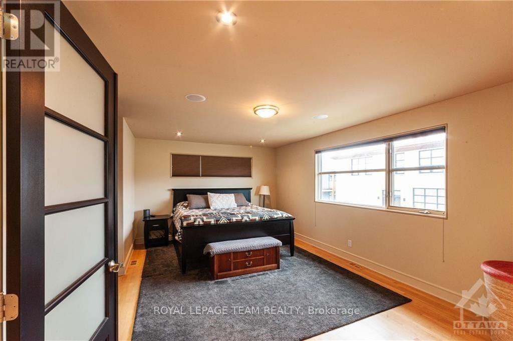 423 Rahul Crescent, Ottawa, Ontario K2C 4H8 - Photo 15 - X12537182
