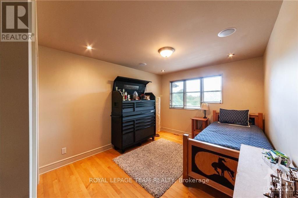 423 Rahul Crescent, Ottawa, Ontario K2C 4H8 - Photo 20 - X12537182